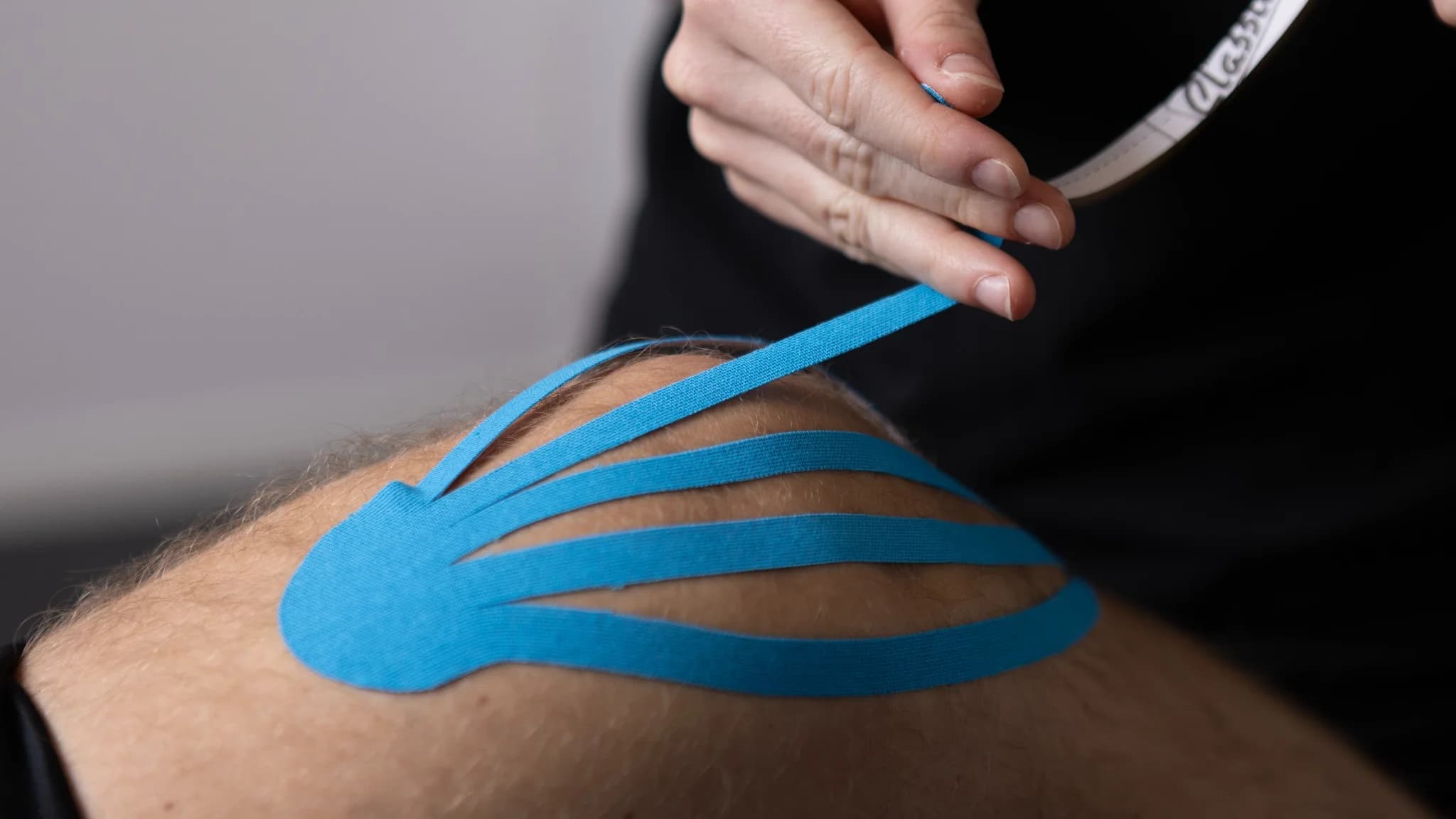 smerter i bunden af knæskallen